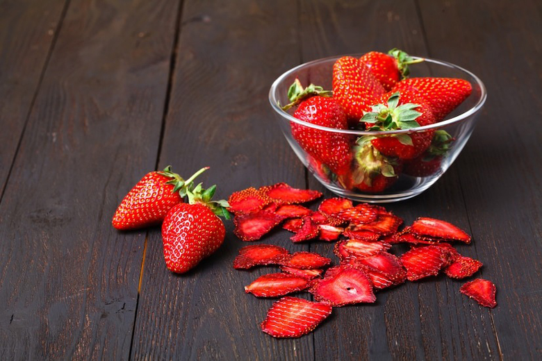 Wholesale Dried Strawberry Chips Price in Iran