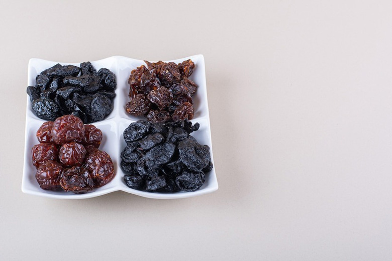 Wholesale Dried Plum Chips in Russia