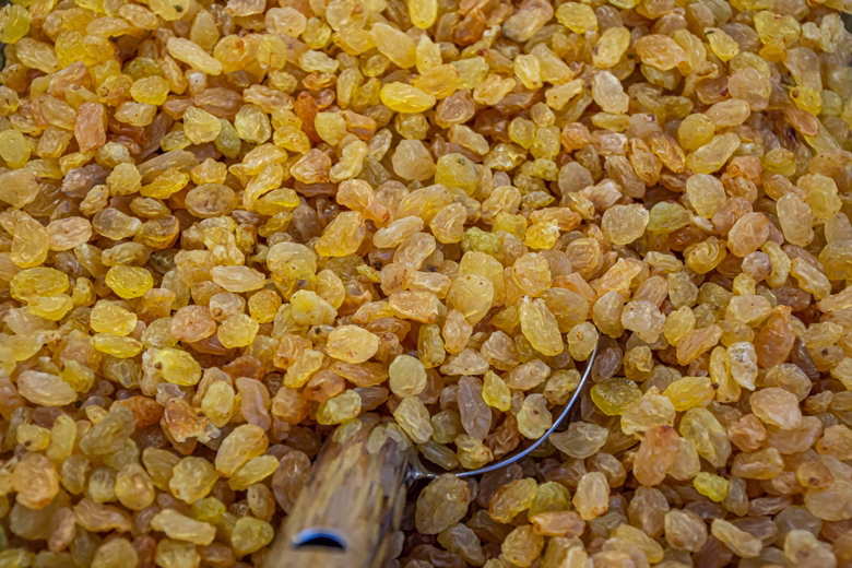Golden raisins