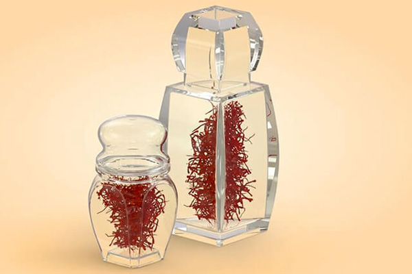 تعبئة الزعفران في عبوات البولـي كريستال تعبئة الزعفران في عبوات البولـي كريستال